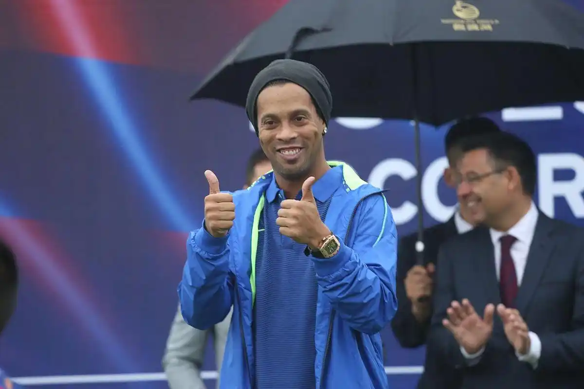 網球不僅是 網球不僅是